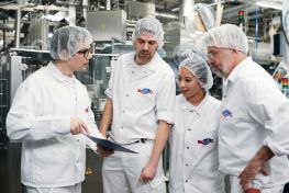 Emmen_Team Produktion Frischprodukte 01